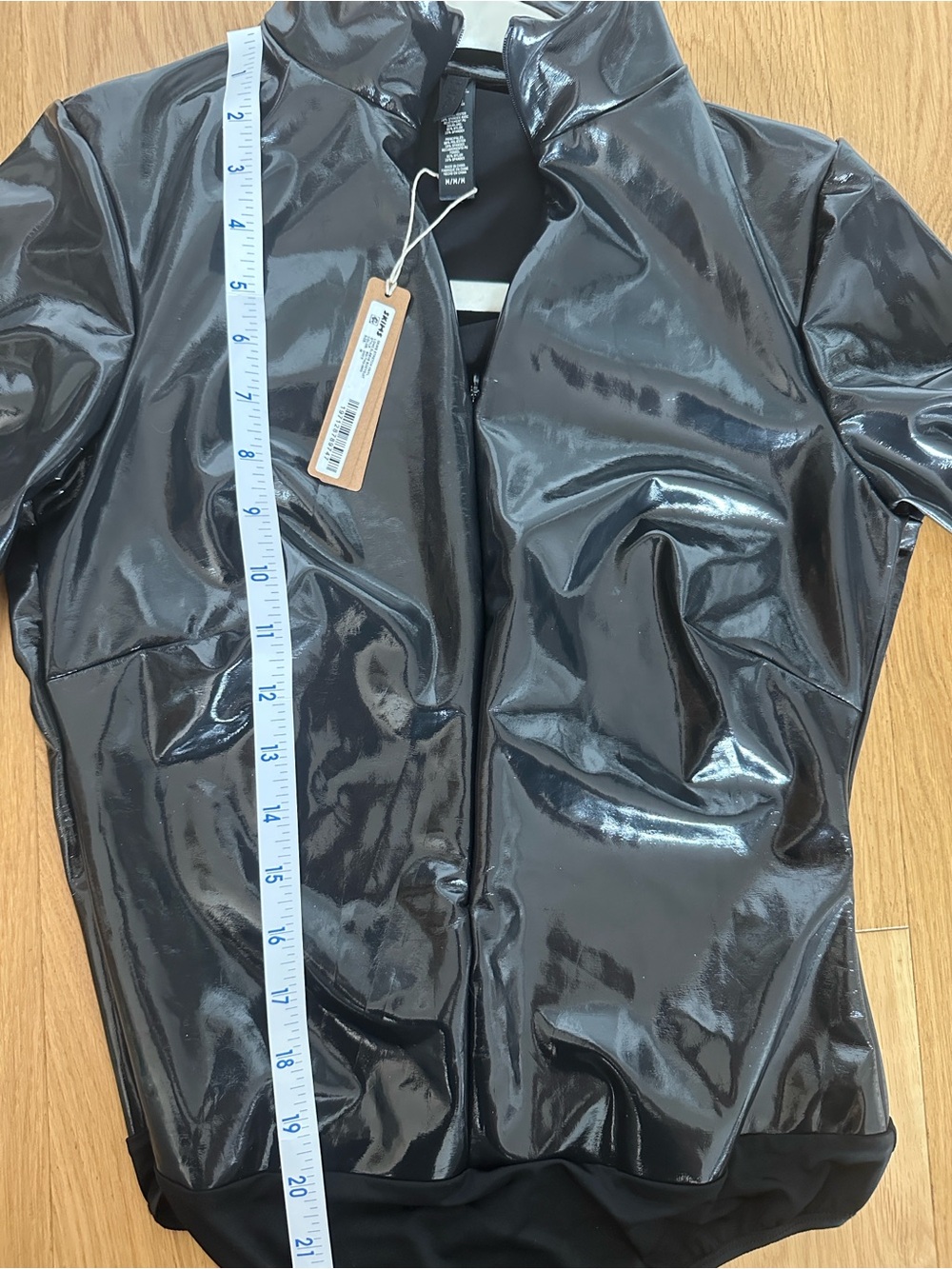 SKIMS Stretch Vinyl Long Sleeve Zip Front Bodysuit Onyx NWT Medium - Picture 10 of 10